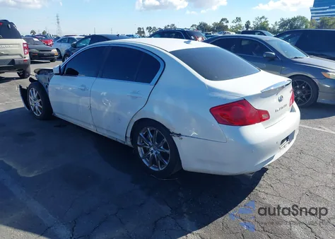2013 Infiniti G37 Journey z USA, uszkodzony, nr VIN JN1CV6AP0DM711938